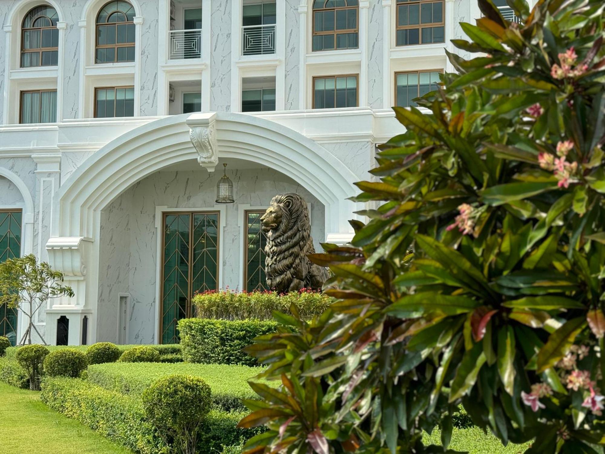 The Empire Chic Residence Jomtien & Yahaha Luaran gambar